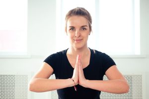 beneficios yoga risa