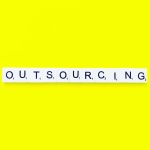 Outsourcing: ¿Qué es y por qué es importante en la Era Digital?