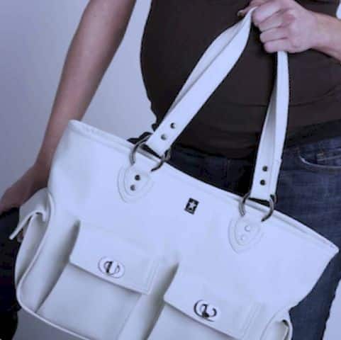 Cuidado de bolsos de piel blanca: consejos para mantenerlos impecables